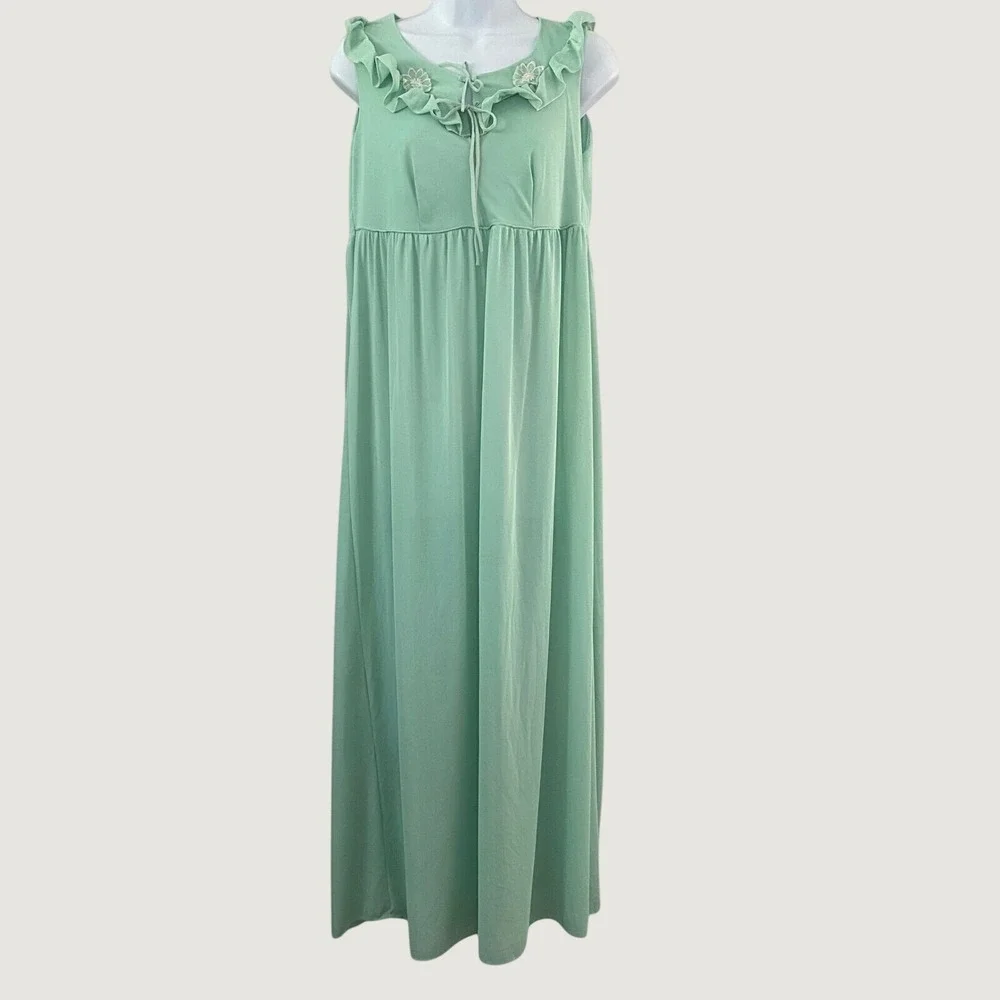 VTG 1970s Night Gown Medium Ruffle Fairycore Feminine‎ Empire Waist Cottagecore